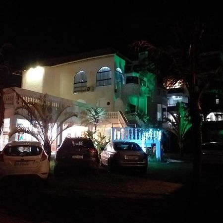 Czaritza Apart Hotel Bombinhas Buitenkant foto