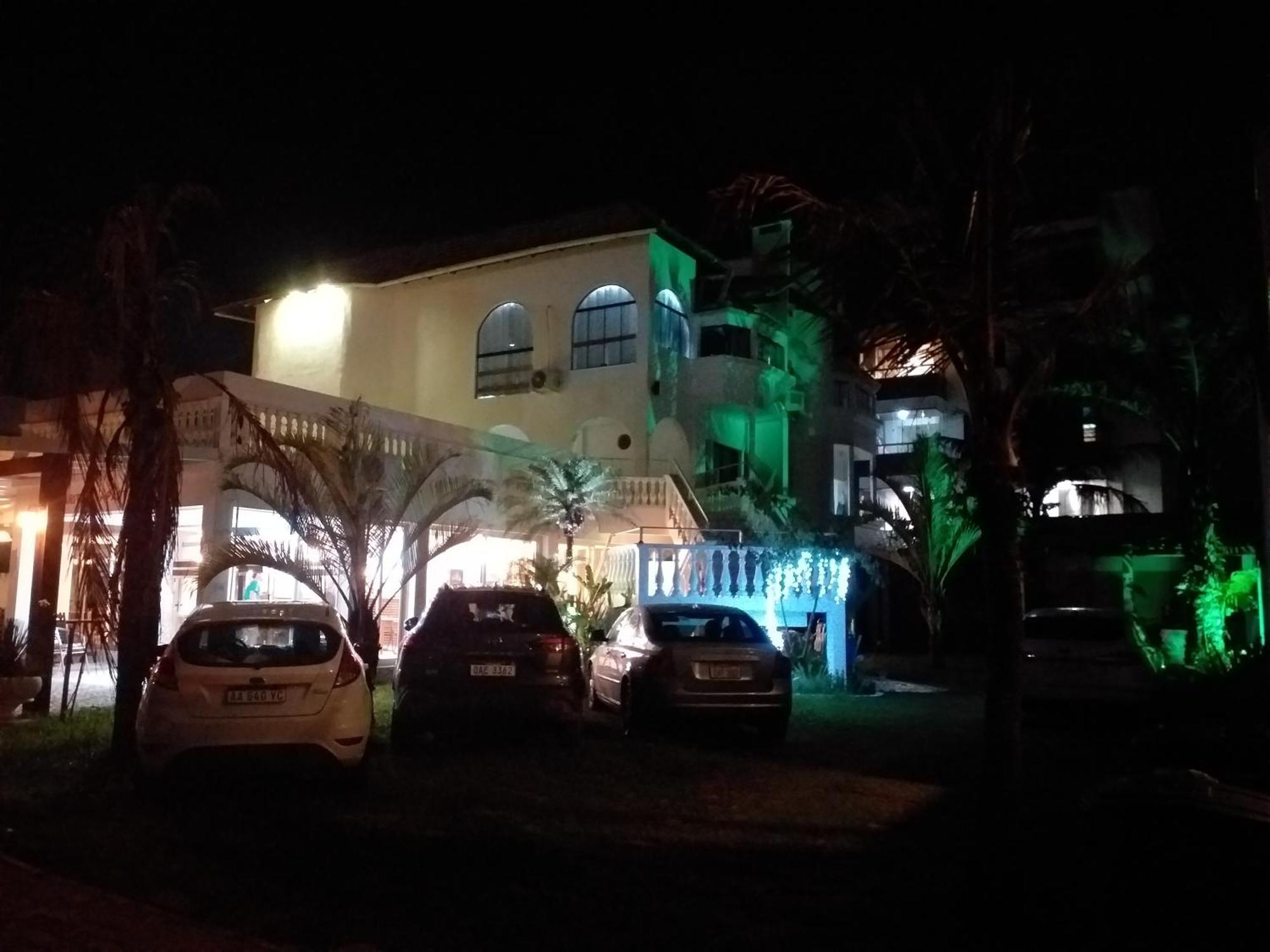 Czaritza Apart Hotel Bombinhas Buitenkant foto